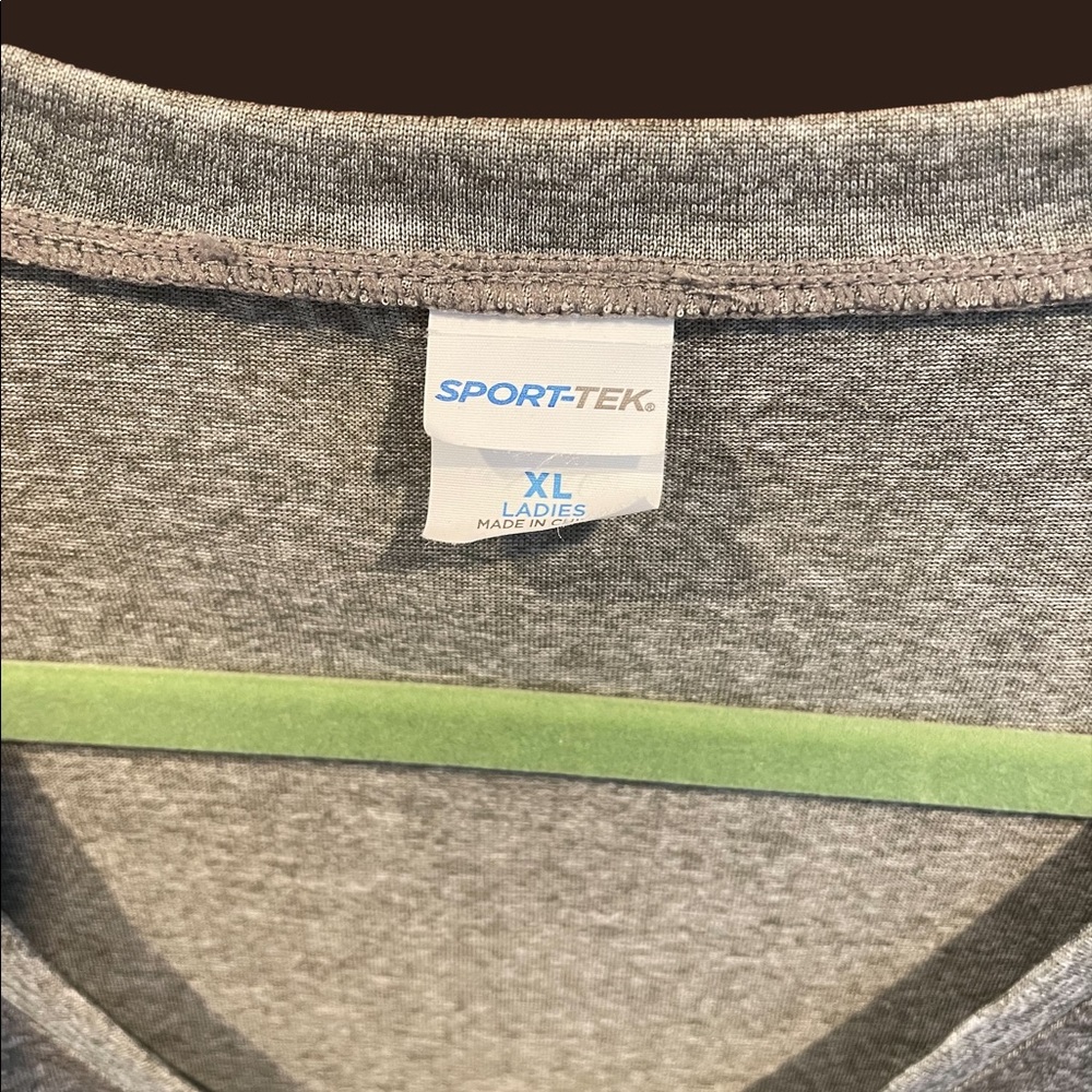 Sport-Tek Ladies XL V Neck Arches National Park Performance Tee Shirt XL - Picture 5 of 5